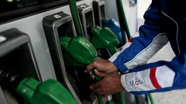 ENAP: Precios de las bencinas tendrán leve baja este jueves