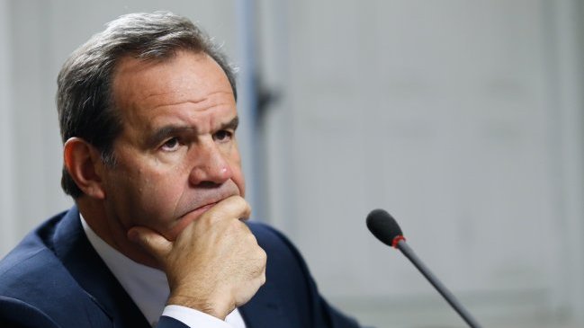 Allamand anunció reserva de constitucionalidad tras veto a reforma laboral