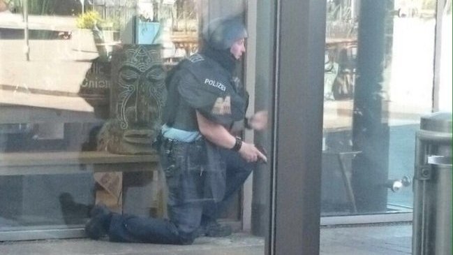 Hombre armado se atrincheró en cine de Alemania
