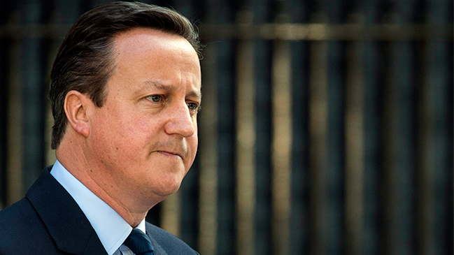 Cameron confirmó su renuncia tras no convencer a los británicos de permanecer en la UE