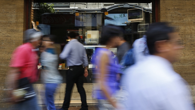 Tarjetas del retail concentran reclamos financieros en el Sernac