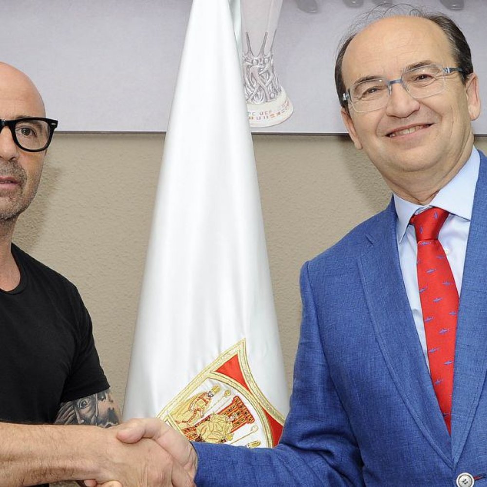Jorge Sampaoli firmó por dos años con Sevilla FC