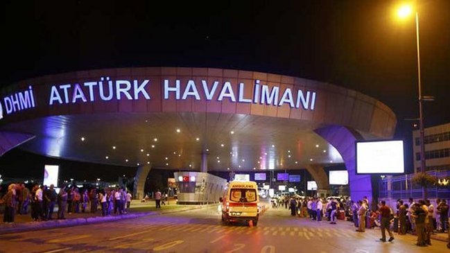 Al menos 10 muertos deja atentado en aeropuerto de Turquía