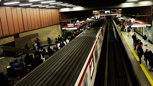 Mujer dio a luz en estación del Metro