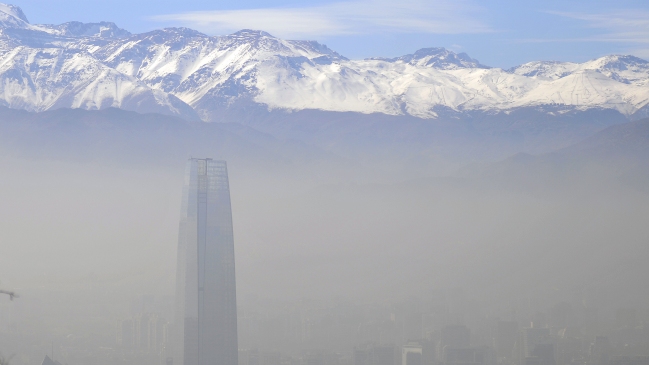 Diputado RN criticó gestión del Gobierno en descontaminación de Santiago