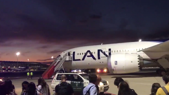 Avión de Latam declaró emergencia al aterrizar en Madrid