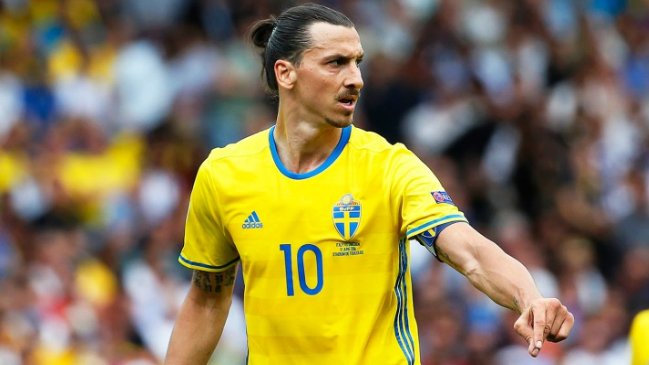 Zlatan Ibrahimovic confirmó su llegada a Manchester United