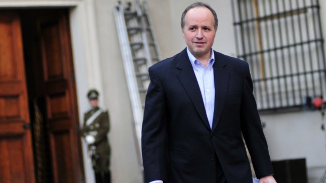 Ex ministro Jorge Insunza declara ante la Fiscalía