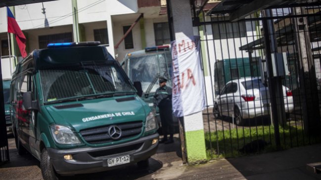 Seis reos escaparon desde un bus de Gendarmería