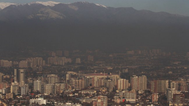 Orrego: Vamos a prohibir completamente el uso de leña en Santiago