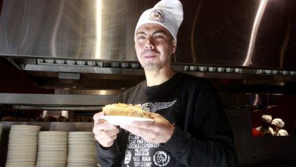   Francisco Silva festejó el bicampeonato de la Copa América como maestro de completos 