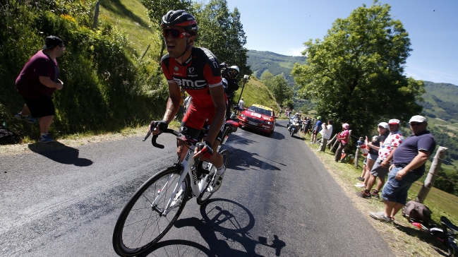 Greg van Avermaet ganó en la entrada a los Alpes y es líder del Tour