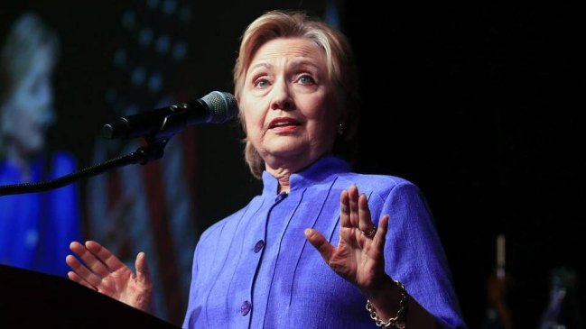 Departamento de Estado reabrió pesquisa interna por correos de Clinton