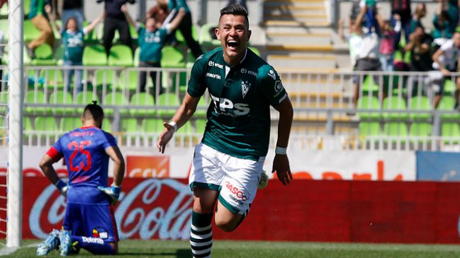 Carlos Muñoz aparece como opción para reforzar la ofensiva de U. de Chile