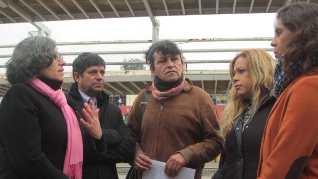 Sernam evalúa querella por brutal agresión a mujer transgénero en Talca