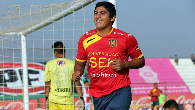 Unión Española enfrenta a Magallanes en su estreno en la Copa Chile