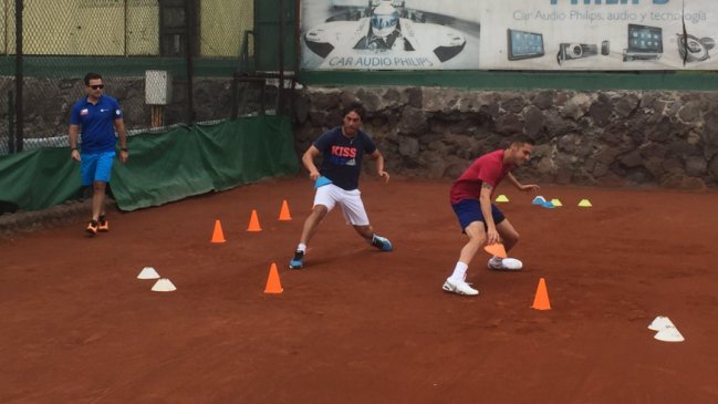 El equipo chileno de Copa Davis entrena en Iquique para la serie ante Colombia