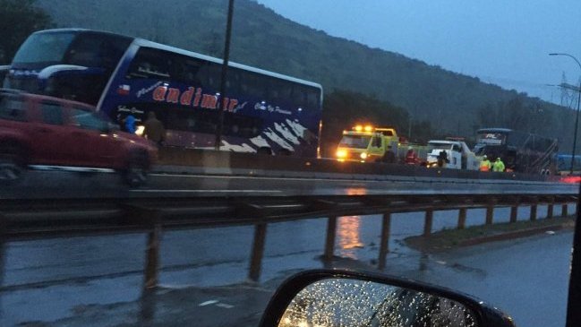 Colisión múltiple en Puente Maipo genera alta congestión
