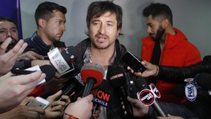   Los capitanes del fútbol chileno se reunieron en el Estadio Nacional y resolvieron ir a paro 