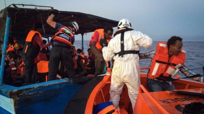 Al menos cuatro muertos en rescate de unos 400 inmigrantes cerca de Malta