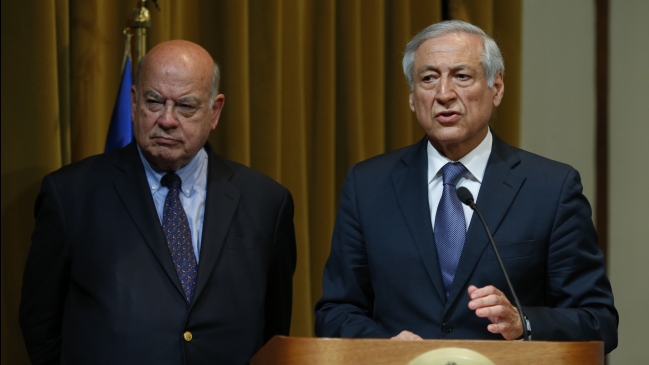 Demanda boliviana: Canciller Muñoz está en La Haya para entregar la contramemoria