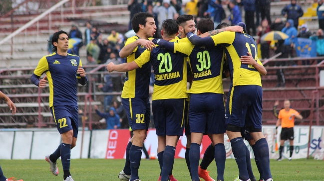 Everton tomó ventaja en Copa Chile con sólida victoria ante San Felipe