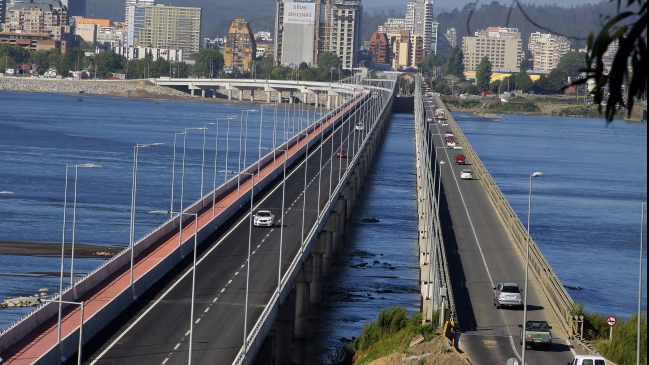 MOP inició desarme de puente mecano sobre el río Biobío