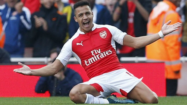 ¿Alexis Sánchez puede jugar como centrodelantero en Arsenal?