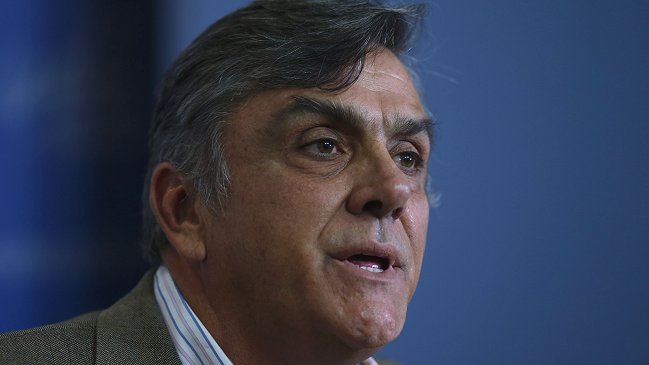 Fiscalía investiga presuntos pagos irregulares de empresas pesqueras a Pablo Longueira