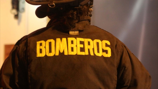 Anciano resultó herido en incendio en la comuna de Ñuñoa