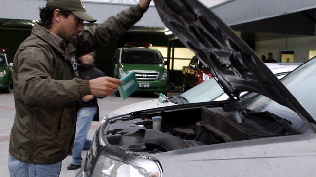 Robo de vehículo terminó con tres delincuentes detenidos en La Cisterna