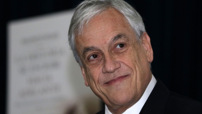 Piñera lidera presencia en medios y Twitter entre los 