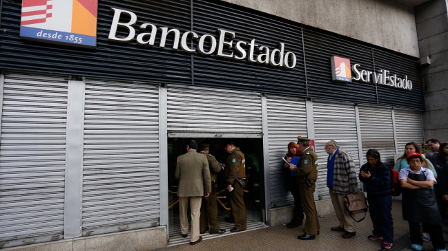 Delincuentes protagonizaron violento asalto a sucursal de BancoEstado