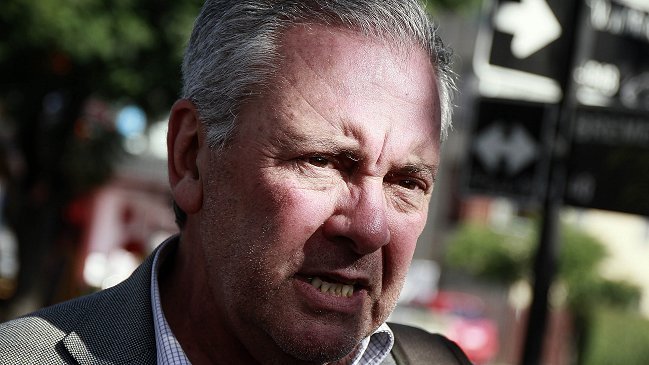 Pedro Sabat fuera de carrera: 