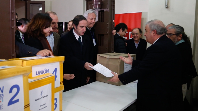 Chile Vamos inscribió a sus candidatos para las Elecciones Municipales