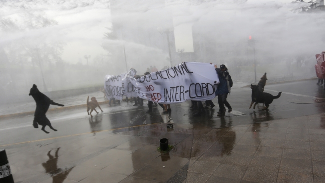 Secundarios salieron a marchar este jueves pese a prohibición