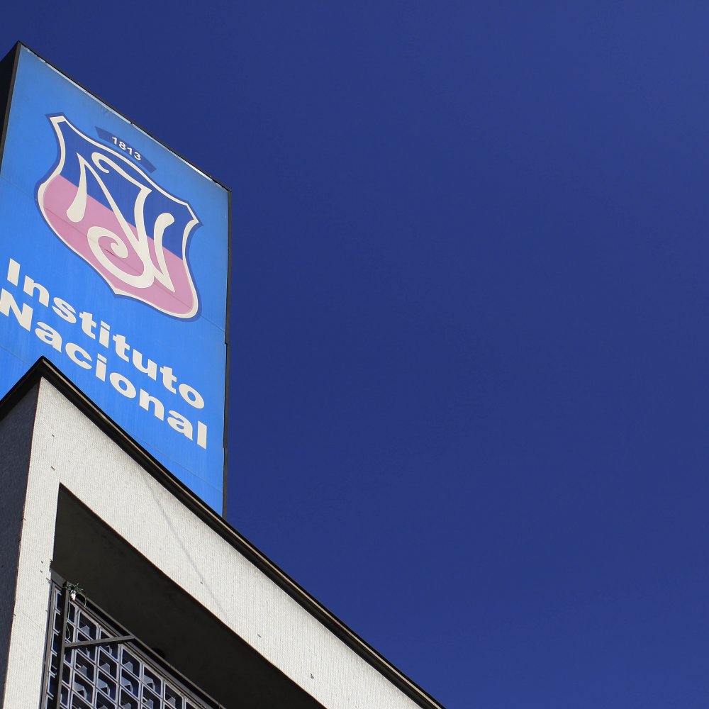 Instituto Nacional investiga agresión de encapuchados a estudiantes no movilizados