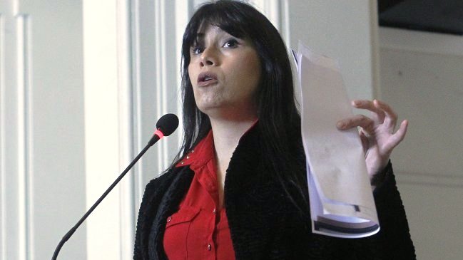 Oposición afina últimos detalles para la interpelación de Javiera Blanco
