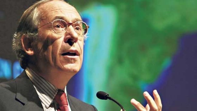 José Piñera llegó a Chile con propuestas para 