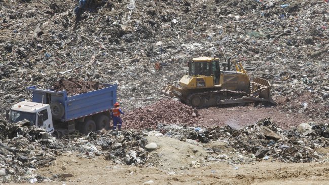 Tribunal Ambiental mantuvo clausura parcial del relleno sanitario Santa Marta