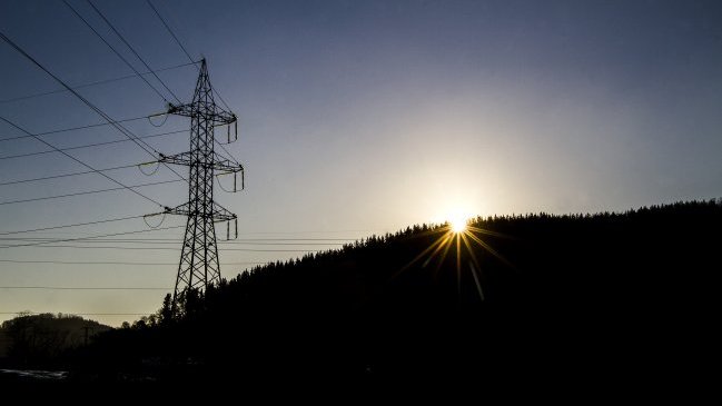 Dos torres de alta tensión fueron derribadas en La Araucanía