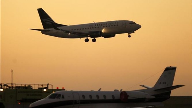 Controladores aéreos de Uruguay anunciaron calendario de huelga