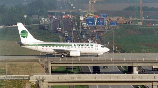 Avión tuvo que regresar al aeropuerto de Bremen tras impactar con un pájaro