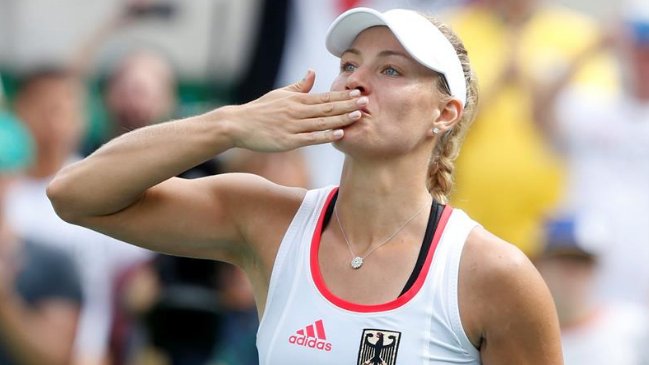 Angelique Kerber avanzó a octavos de final en Río 2016