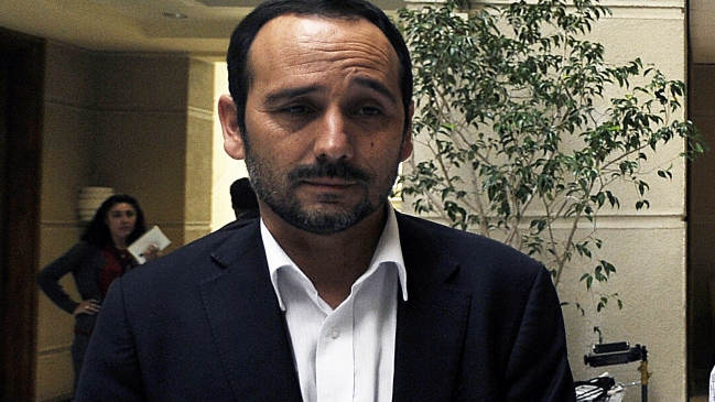 Diputado PC: Hubo voluntad política de Burgos de crear quiebre en la Nueva Mayoría