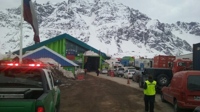 Suspenden tránsito de camiones por el Paso Cristo Redentor