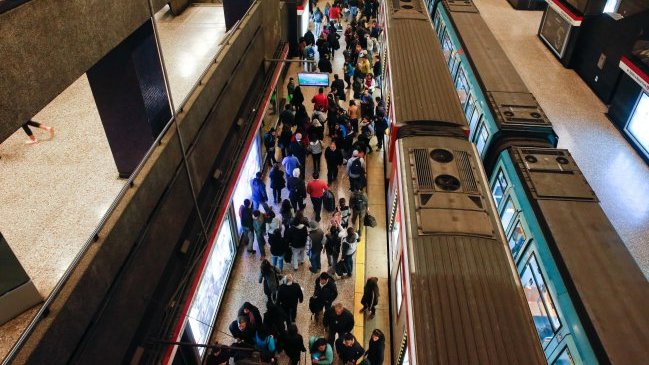 Revisa el estado del tránsito, el Metro y Transantiago