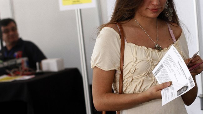 Justicia ordenó al Registro Civil validar matrimonio entre chileno y dominicana