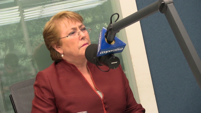 Presidenta Bachelet: No por subir en popularidad voy a hacer algo poco serio