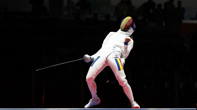 Rumania derrotó a China en la final de la espada por equipos femenina